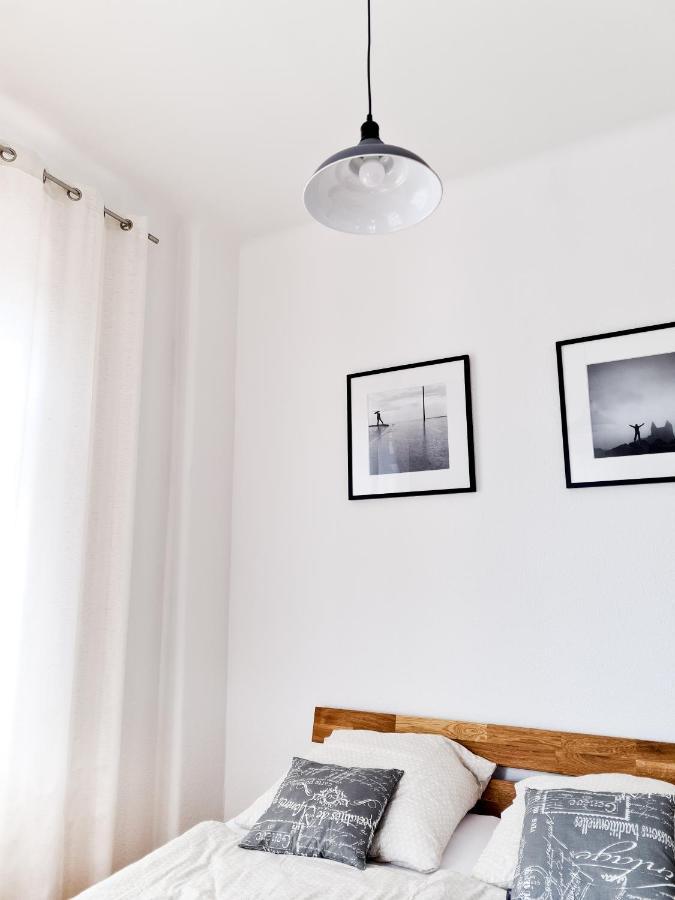 1-Raum-Wohnung Zentral Gelegen Dresda Exterior foto
